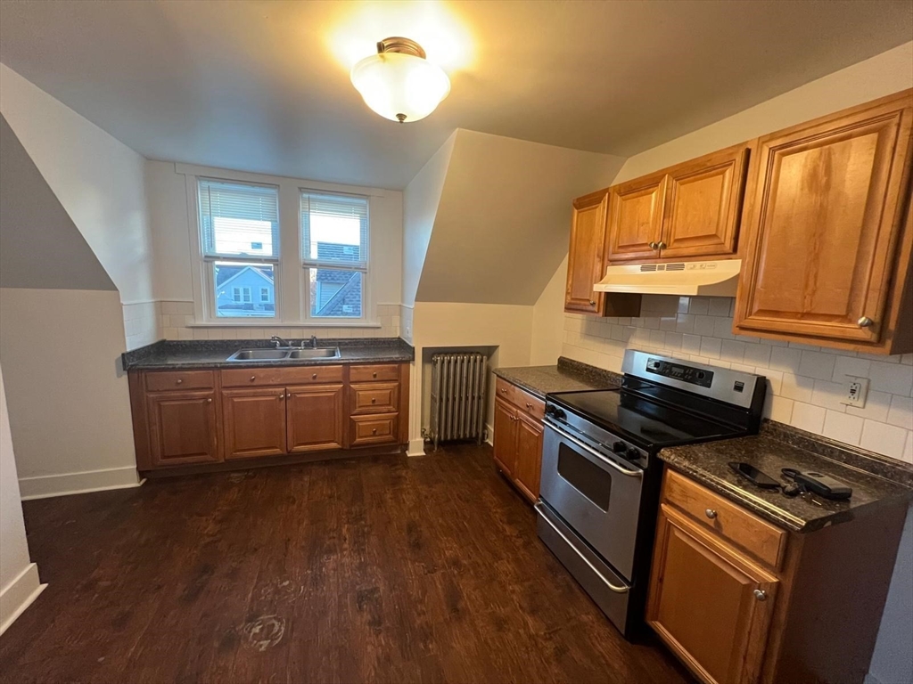 974 Plymouth Avenue, Unit 3 Fall River, MA 02721 - Photo 2 of 9