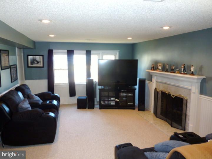 1016 Abington Road Cherry Hill, NJ 08034 - Photo 12 of 18 Family Room