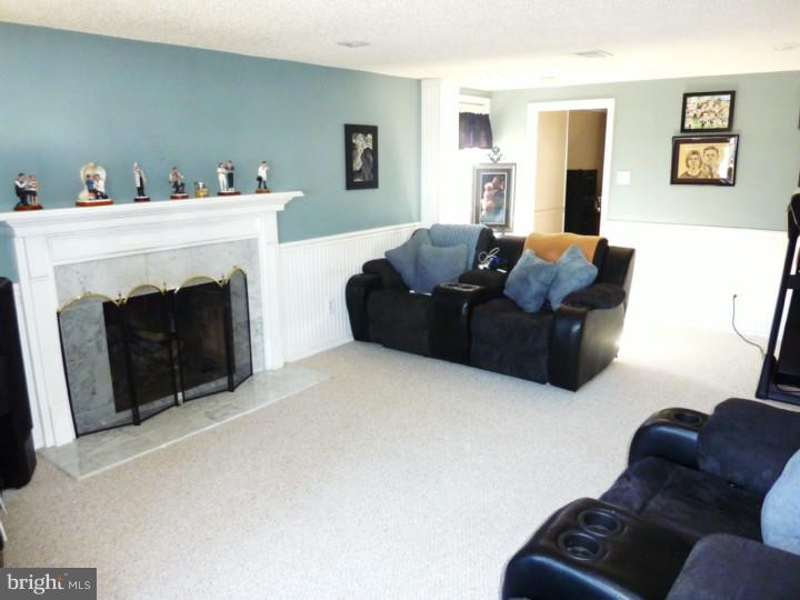 1016 Abington Road Cherry Hill, NJ 08034 - Photo 3 of 18 Family Room