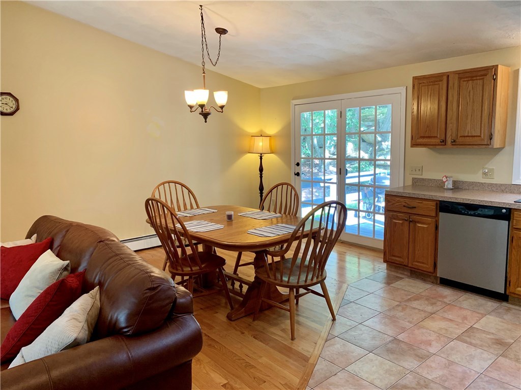 45 Ridgewood Road Cranston, RI 02921 - Photo 5 of 34 Gallery Image 5