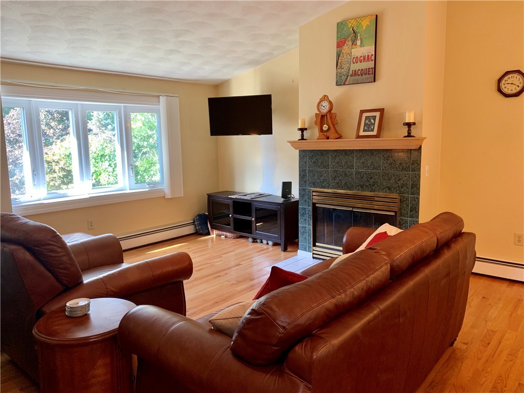 45 Ridgewood Road Cranston, RI 02921 - Photo 7 of 34 Gallery Image 7
