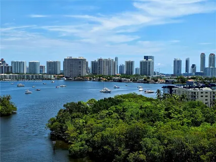 $629,900 | 16385 Biscayne Boulevard, Unit 1019, North Miami Beach, FL 33160