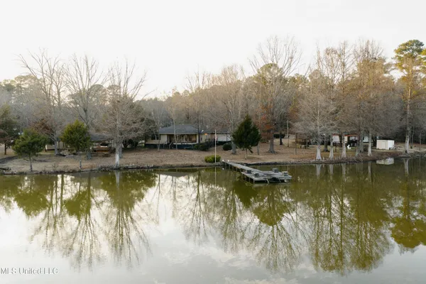 $210,000 | 126 Lakeshore Court, Pelahatchie, MS 39145