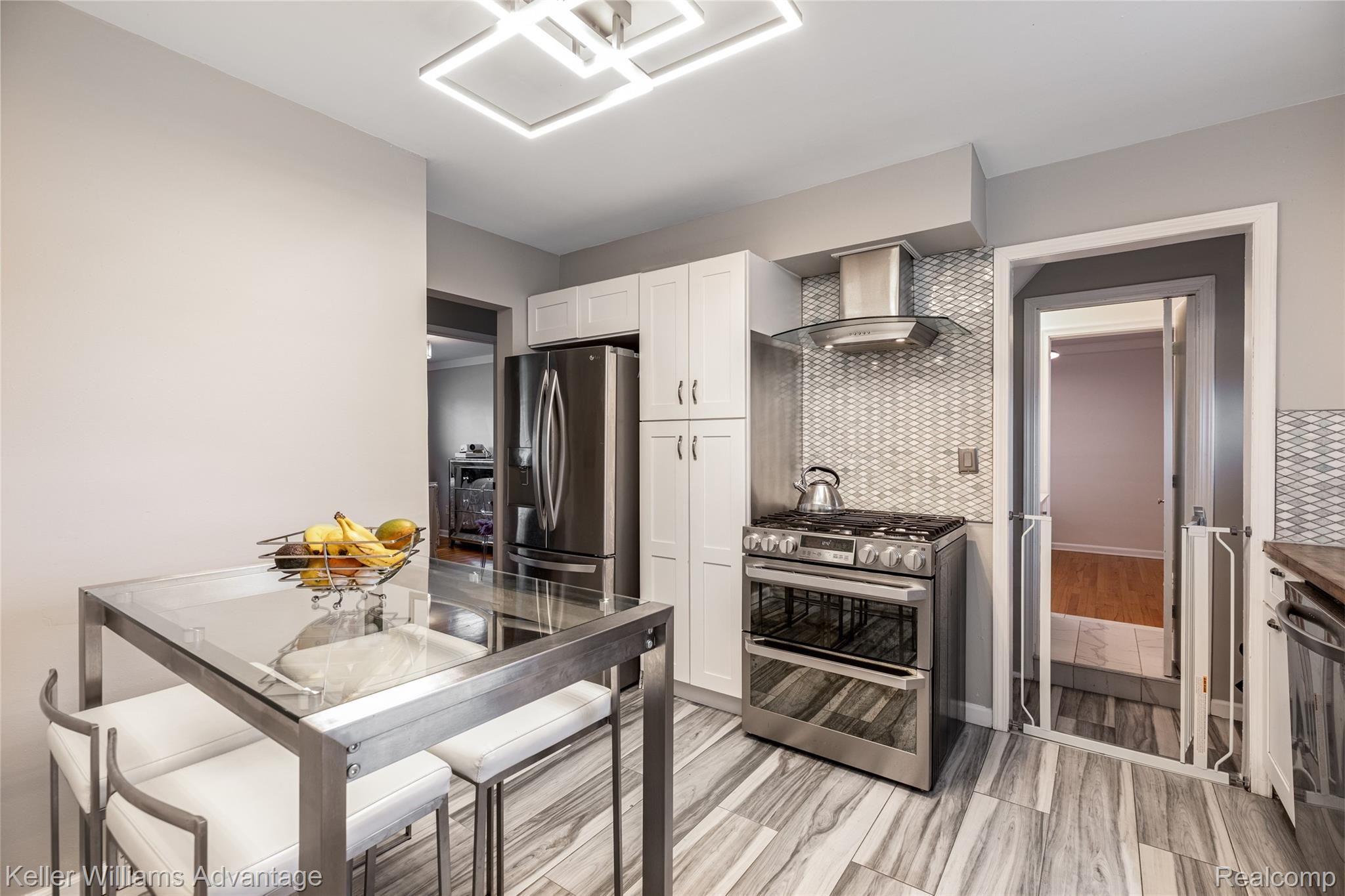 19085 Mott Avenue Eastpointe, MI 48021 - Photo 10 of 26 Kitchen updated (2019) with porcelain tile flooring