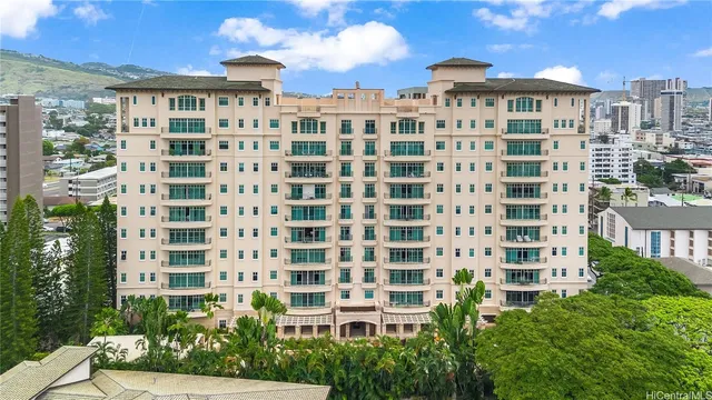 $1,400,000 | 1740 South Beretania Street, Unit 9, Honolulu, HI 96826