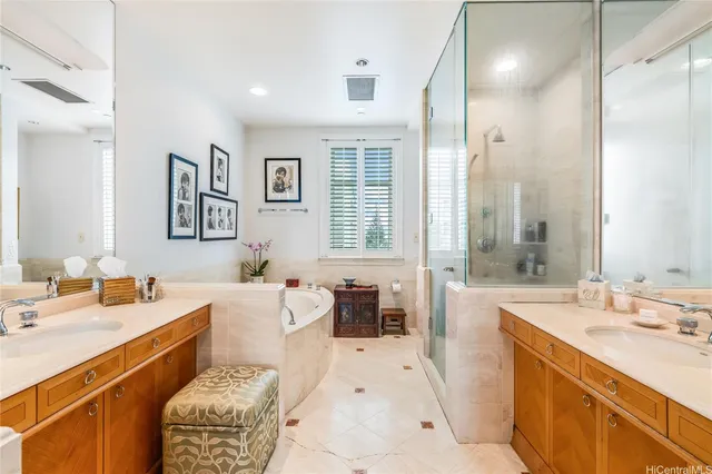 $1,400,000 | 1740 South Beretania Street, Unit 9, Honolulu, HI 96826