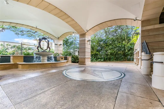 $1,400,000 | 1740 South Beretania Street, Unit 9, Honolulu, HI 96826