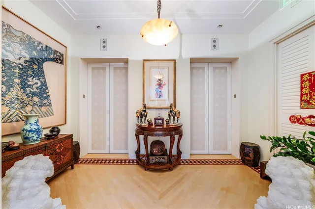 $1,400,000 | 1740 South Beretania Street, Unit 9, Honolulu, HI 96826