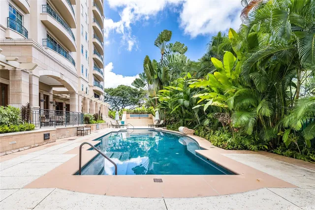 $1,400,000 | 1740 South Beretania Street, Unit 9, Honolulu, HI 96826