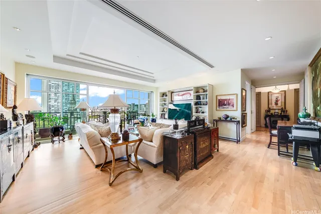 $1,400,000 | 1740 South Beretania Street, Unit 9, Honolulu, HI 96826