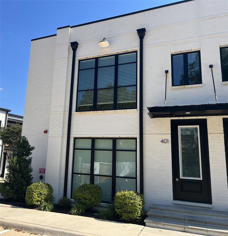 408 Martin Luther King Junior Boulevard, Unit 401 Waxahachie, TX 75165 - Photo 2 of 15