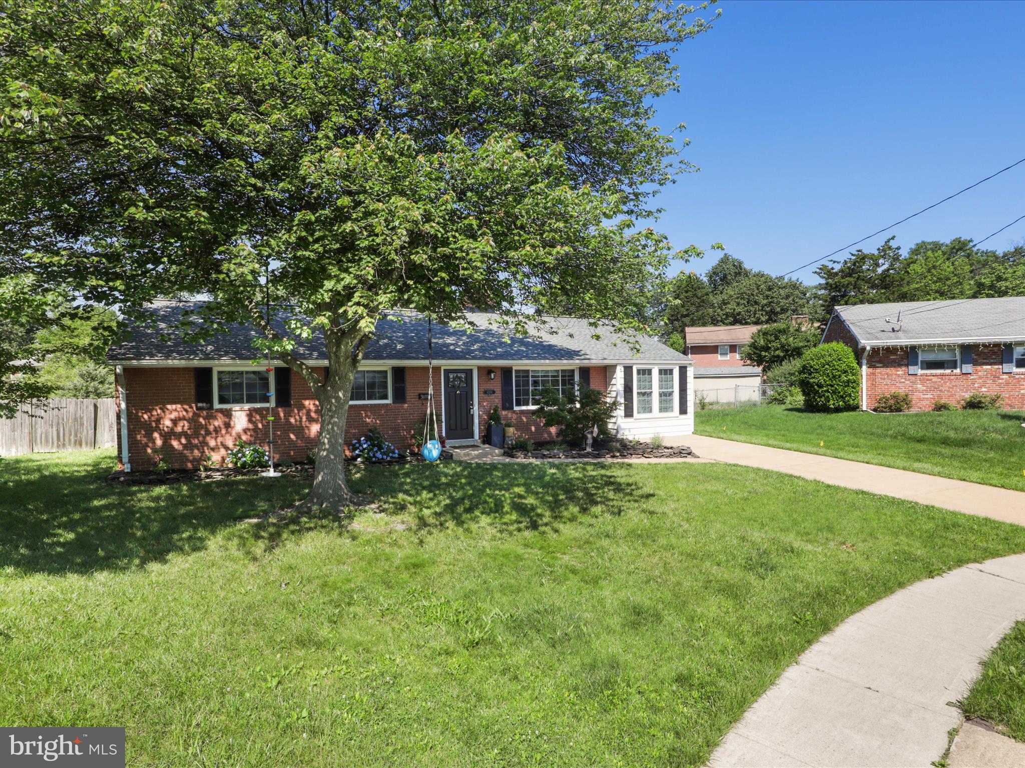 6208 Doncaster Court Springfield, VA 22150 - Photo 4 of 42 Great location!