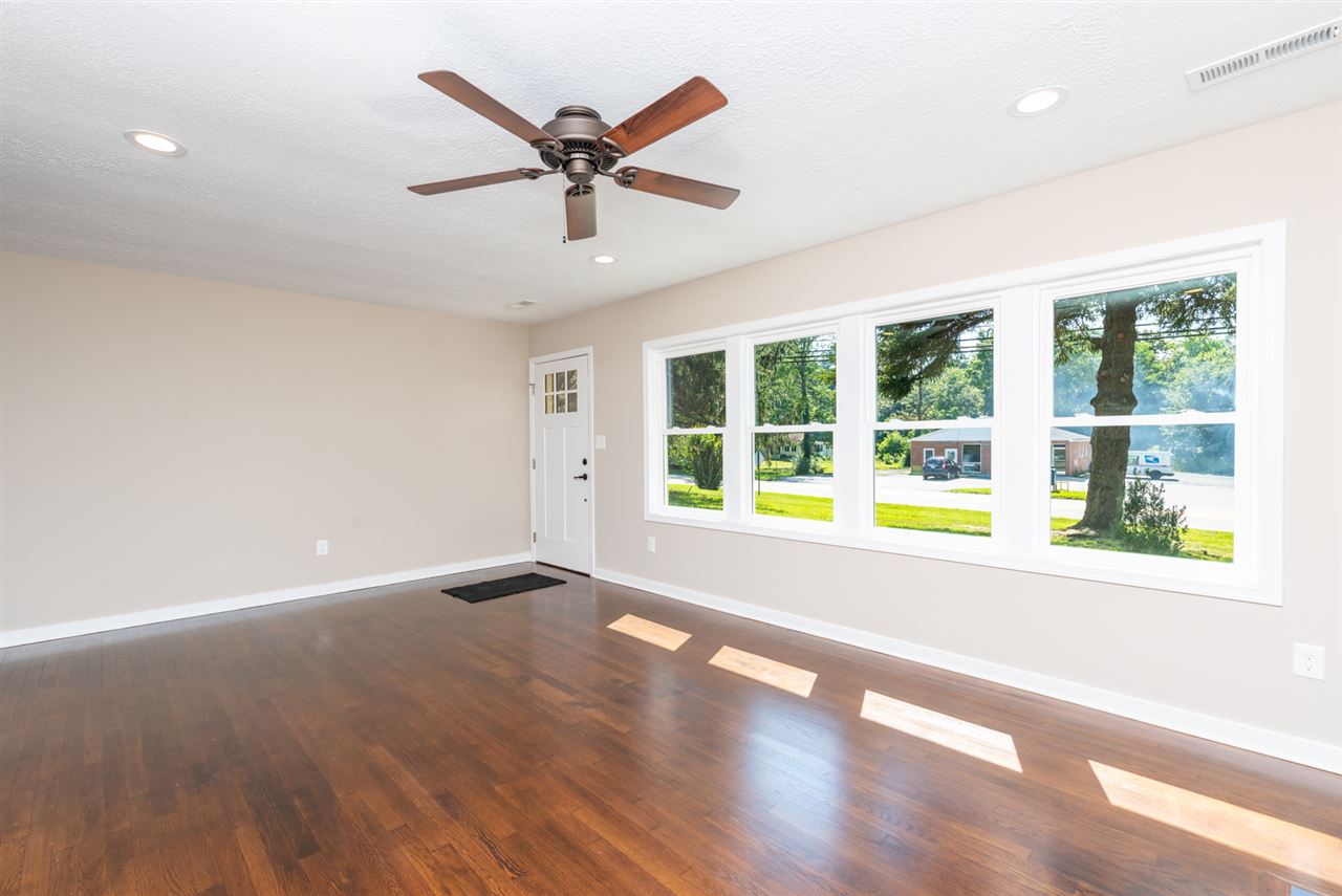 554 Mt Torrey Road Lyndhurst, VA 22952 - Photo 4 of 50 Gallery Image 4