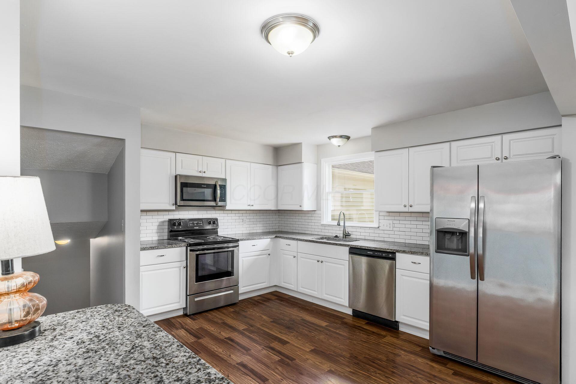 389 Alton Road Galloway, OH 43119 - Photo 9 of 45 Stainless appliances