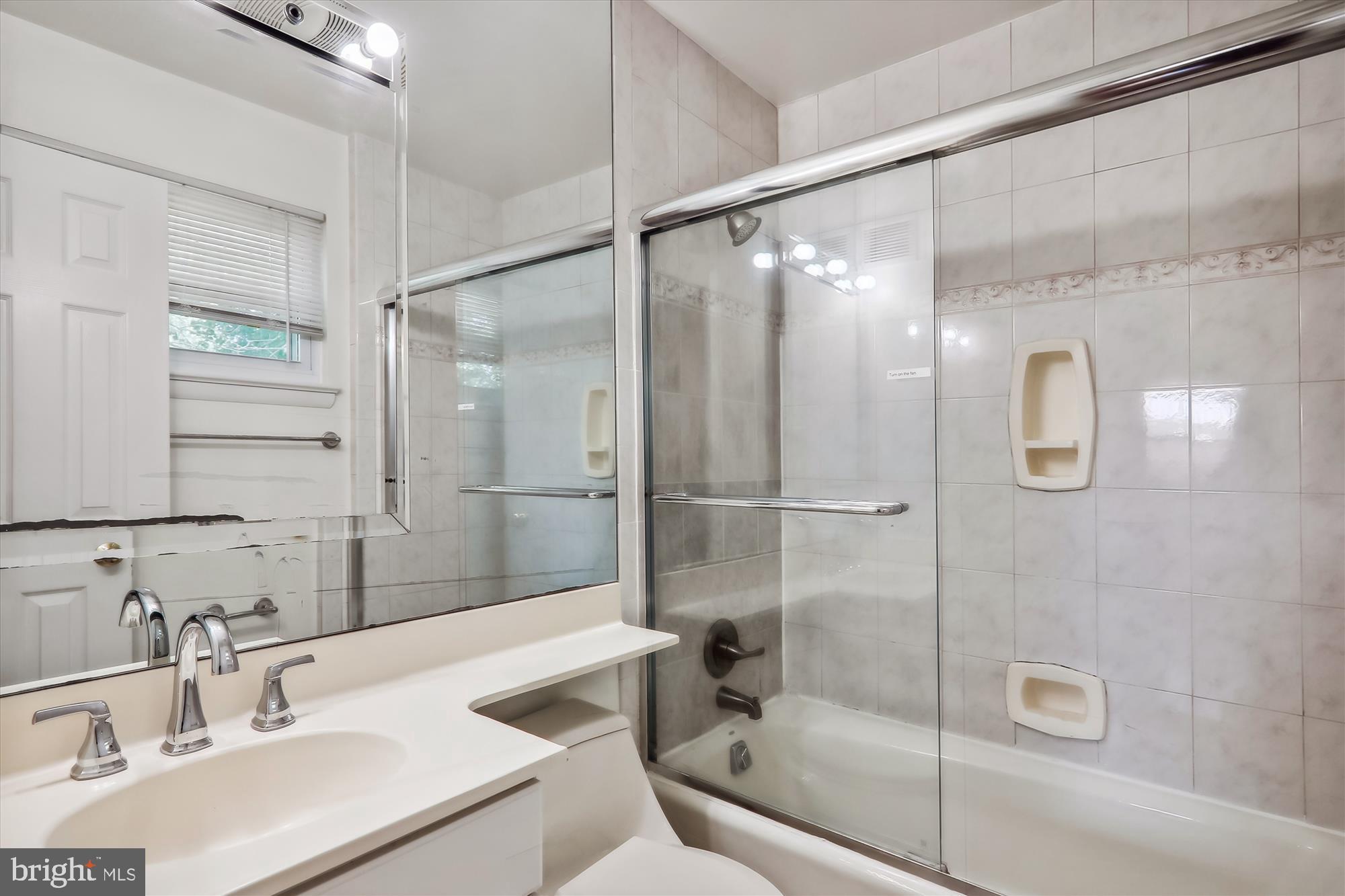 6518 Wilmett Road Bethesda, MD 20817 - Photo 17 of 40