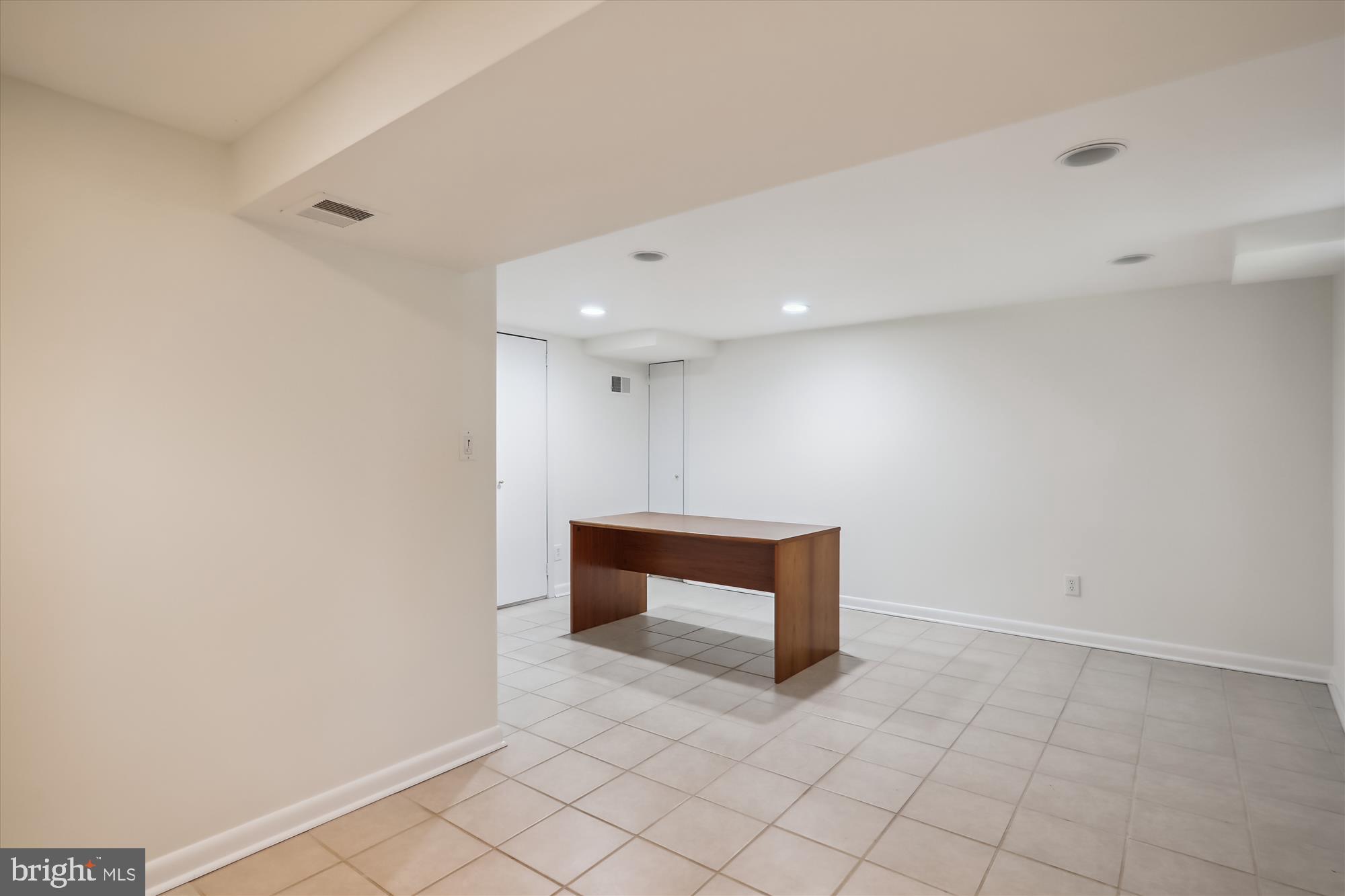 6518 Wilmett Road Bethesda, MD 20817 - Photo 35 of 40