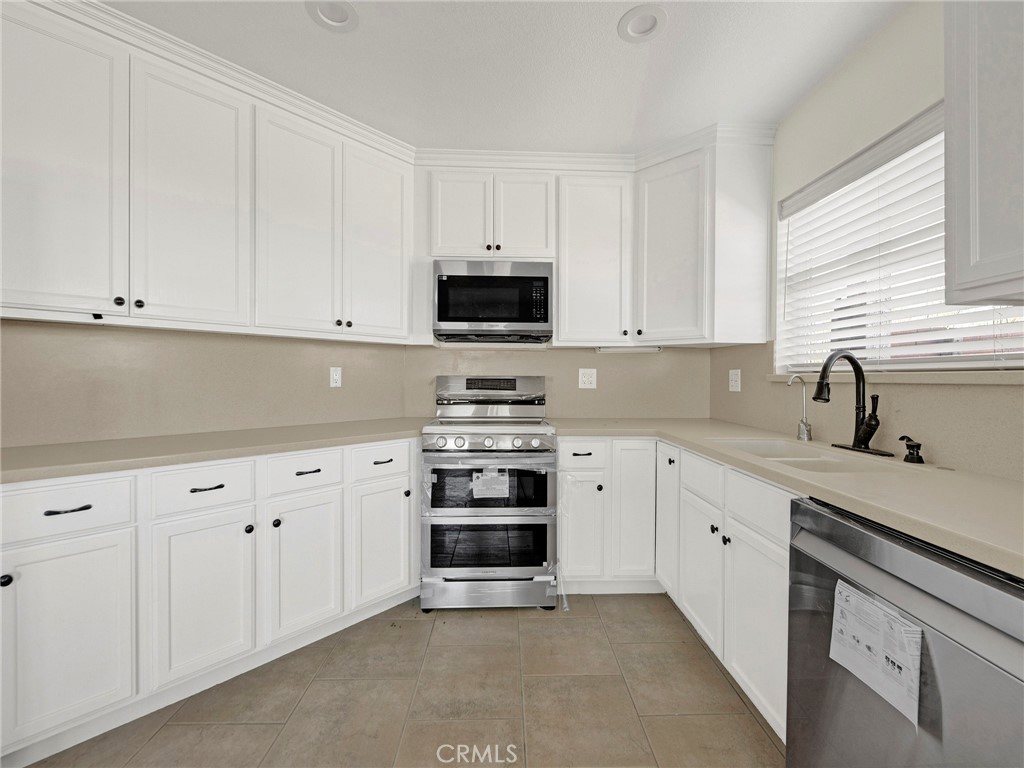 2575 Rale Drive Palmdale, CA 93550 - Photo 17 of 62 Gallery Image 17