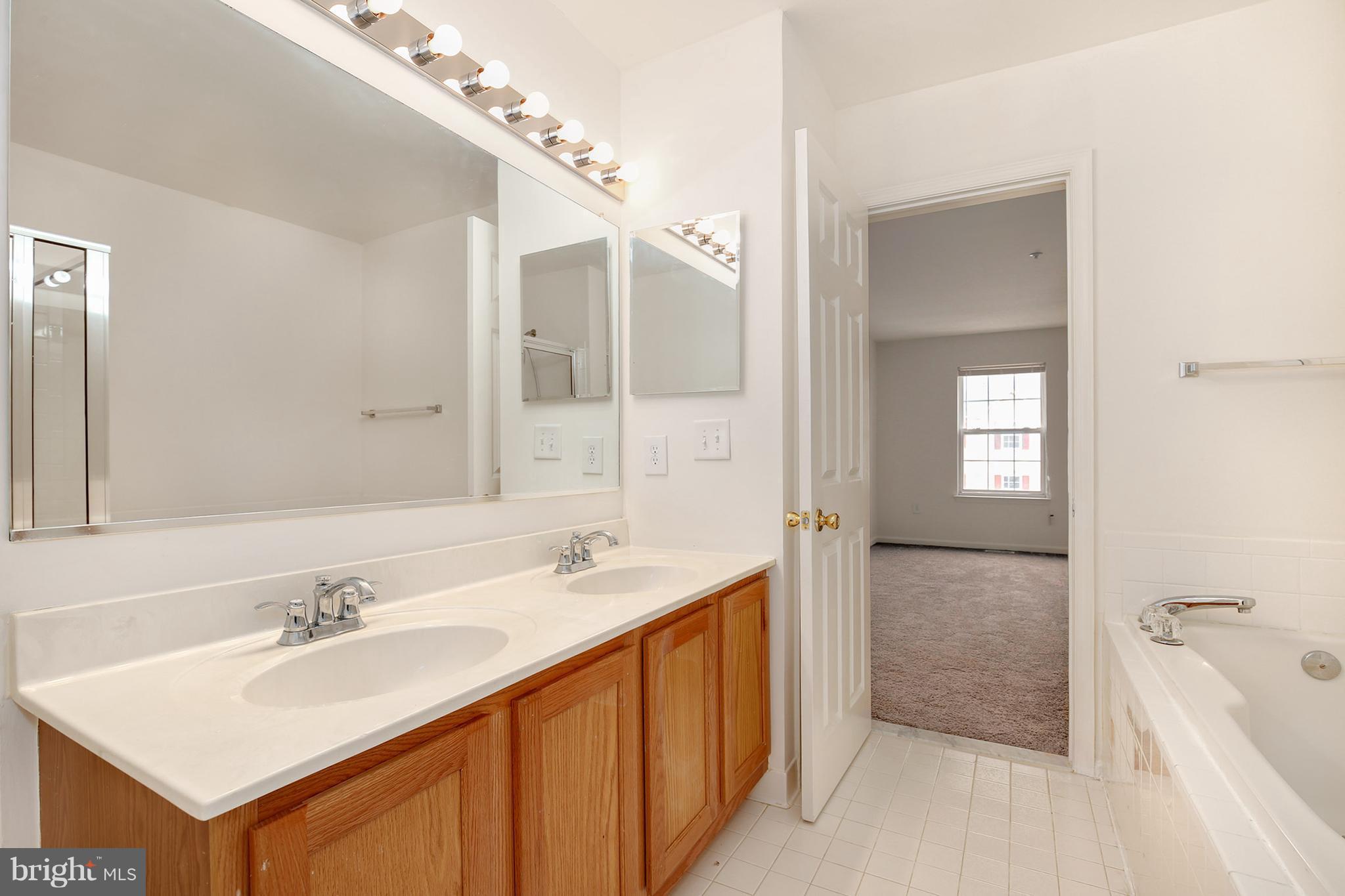 2005 Cooper Point Court Odenton, MD 21113 - Photo 18 of 24 Bath (Master)