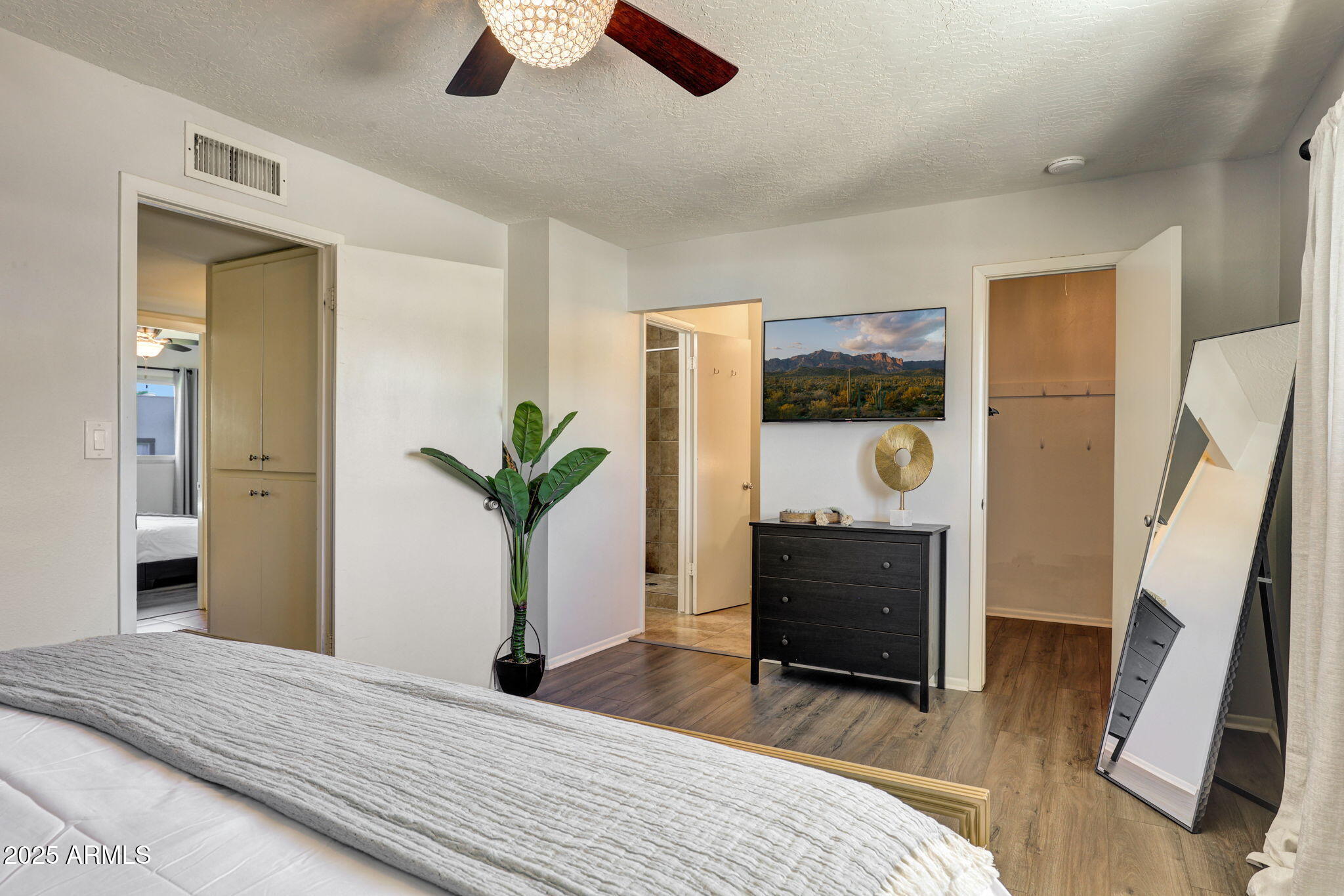 6833 East Osborn Road, Unit E Scottsdale, AZ 85251 - Photo 16 of 30 Primary