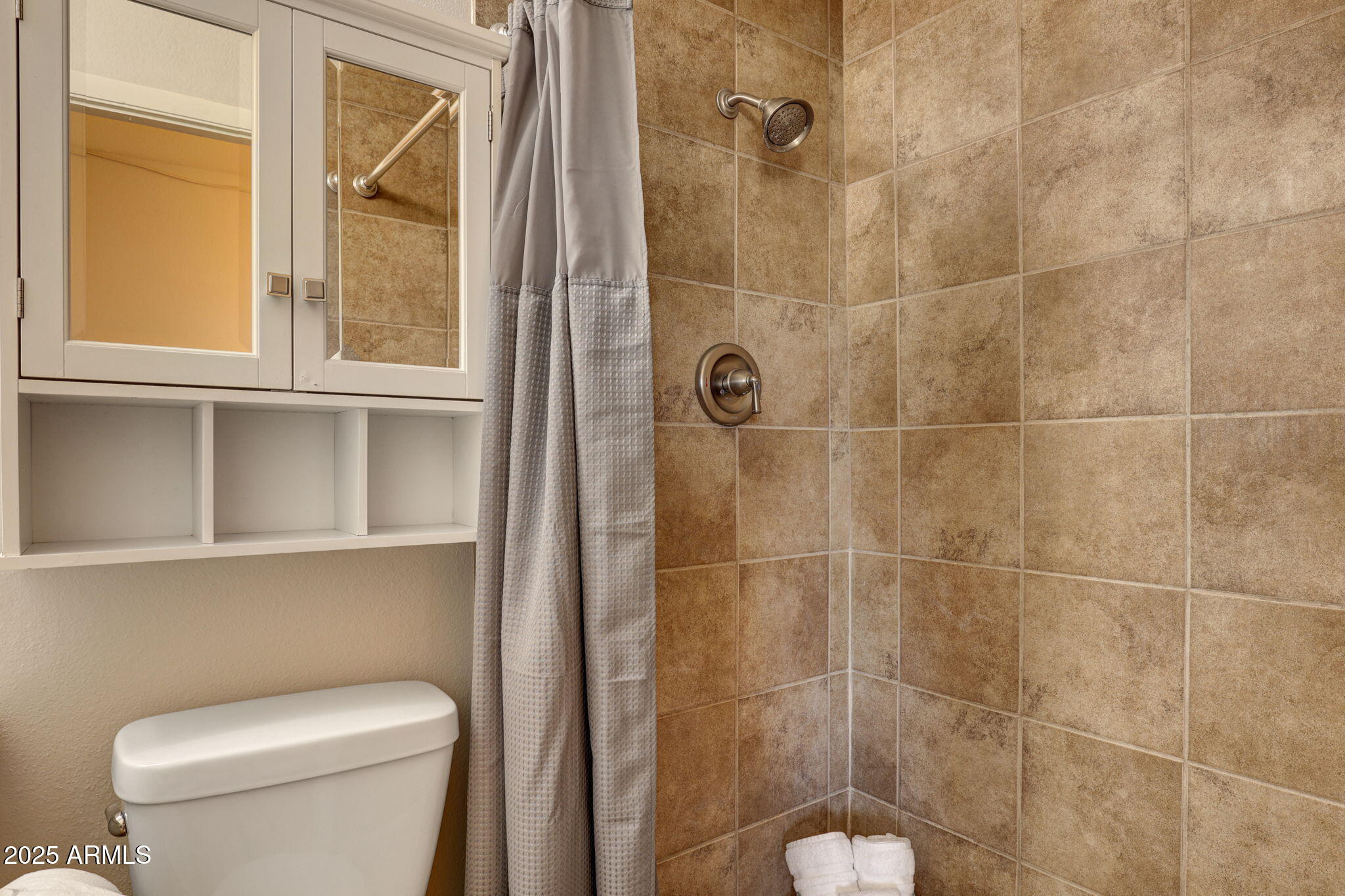 6833 East Osborn Road, Unit E Scottsdale, AZ 85251 - Photo 19 of 30 Primary Bath