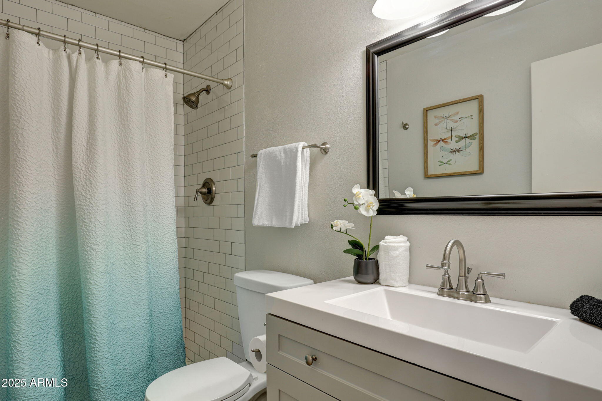 6833 East Osborn Road, Unit E Scottsdale, AZ 85251 - Photo 24 of 30 Hall Bath