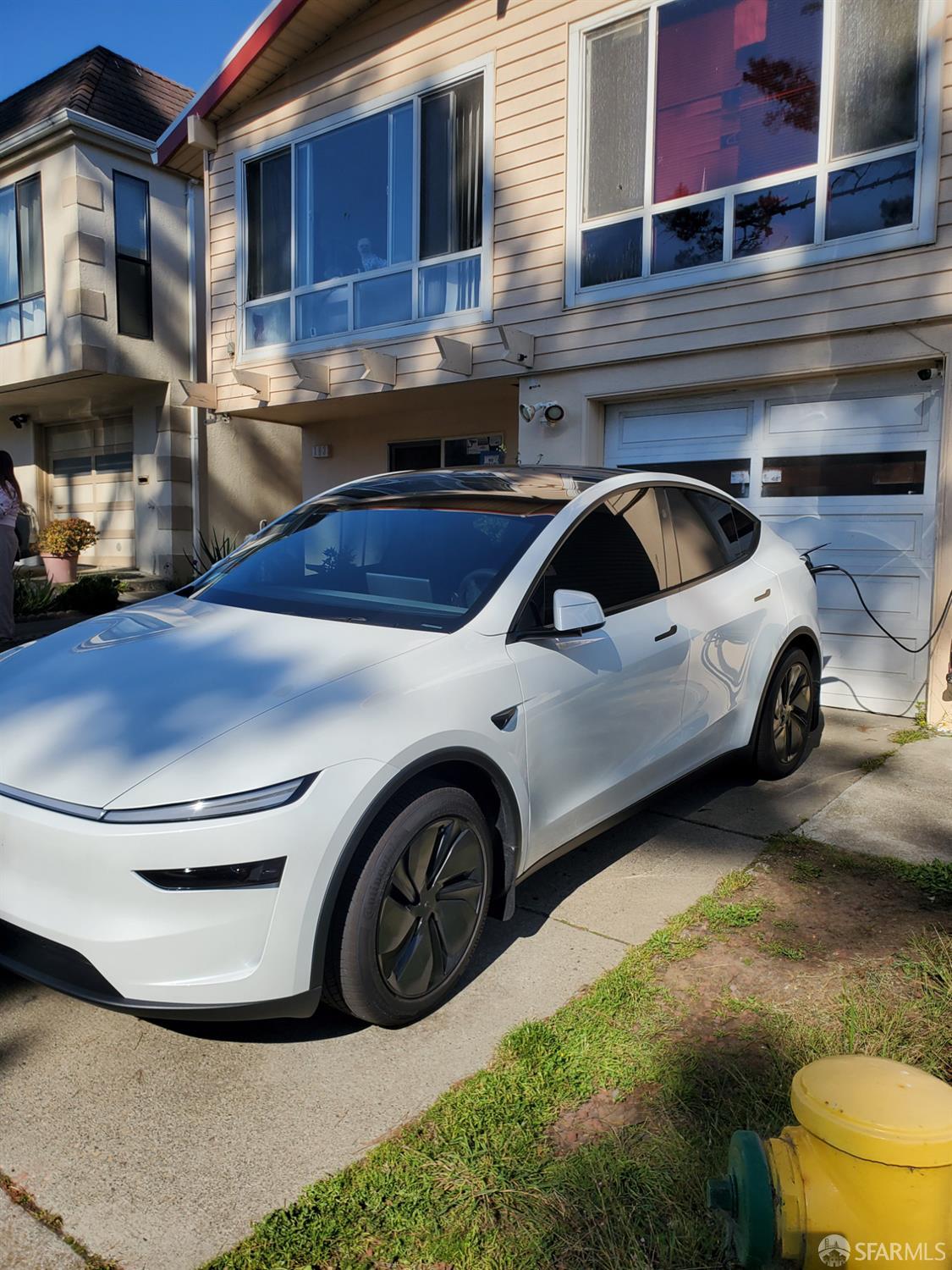 183 Mariposa Avenue Daly City, CA 94015 - Photo 3 of 27 a view of a kitchen with a sink and cabinets