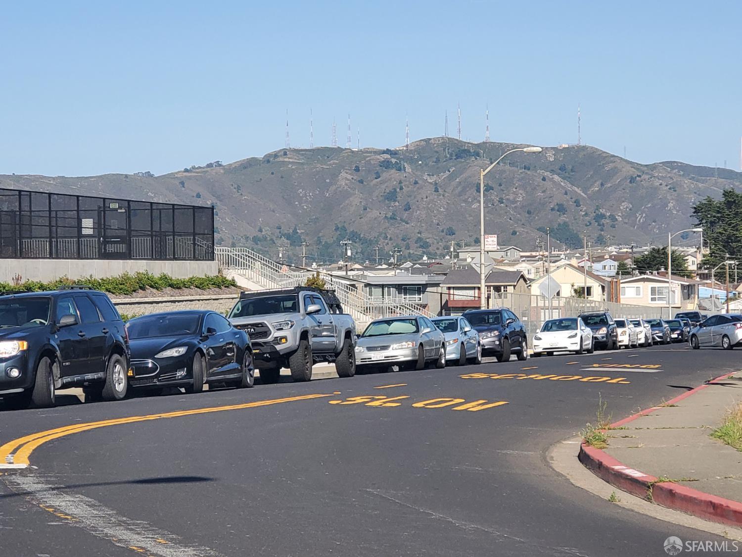 183 Mariposa Avenue Daly City, CA 94015 - Photo 7 of 27 a car parked in front of a building