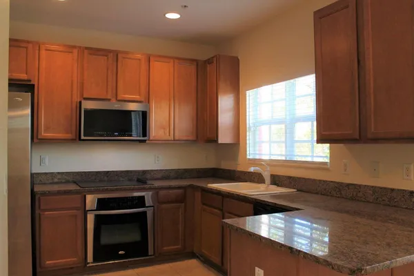 $2,850 | 531 South Federal Highway, Unit 15, Lake Worth Beach, FL 33460