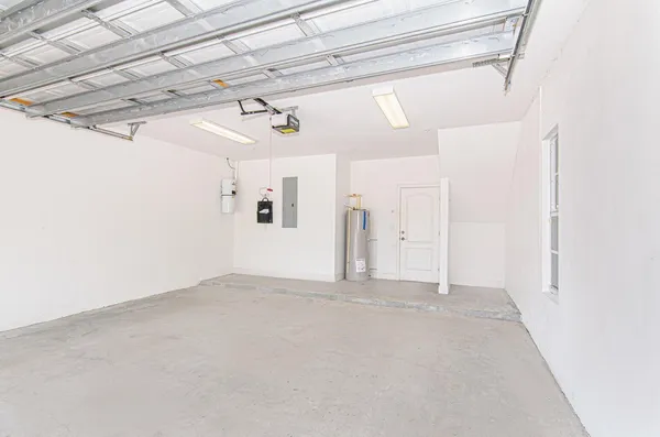 $2,850 | 531 South Federal Highway, Unit 15, Lake Worth Beach, FL 33460