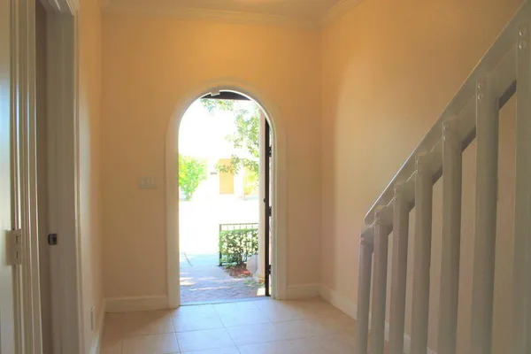 $2,850 | 531 South Federal Highway, Unit 15, Lake Worth Beach, FL 33460