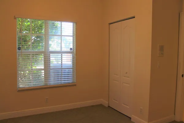 $2,850 | 531 South Federal Highway, Unit 15, Lake Worth Beach, FL 33460