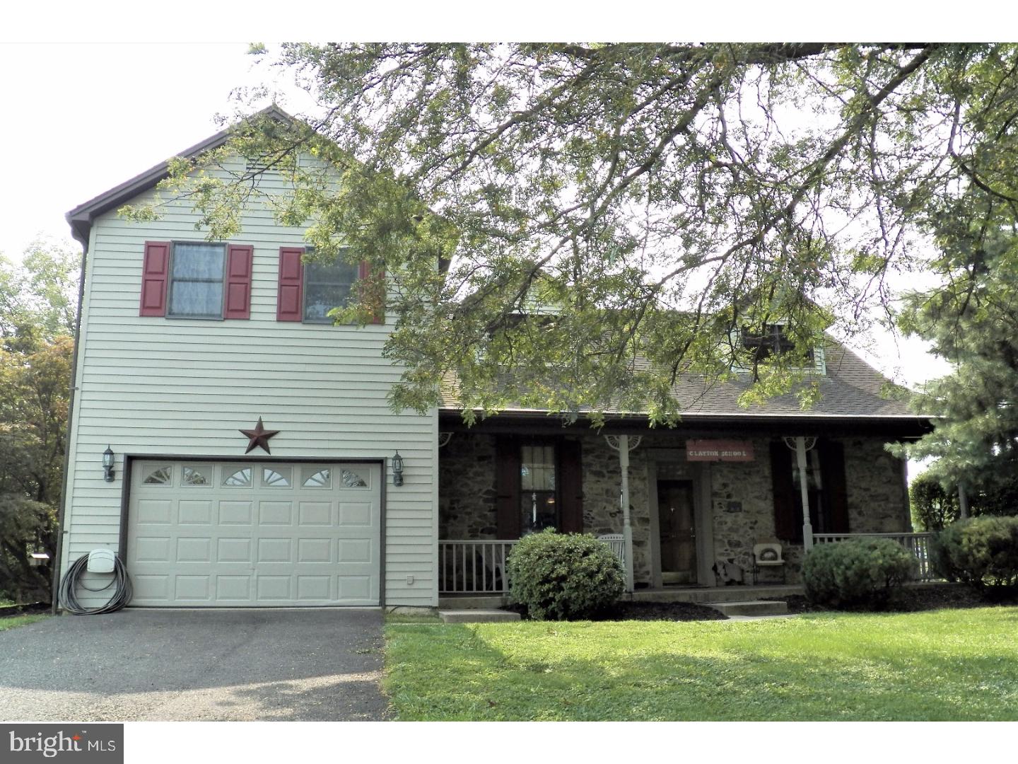2084 Tollgate Road Palm, PA 18070 - Photo 2 of 24 Gallery Image 2