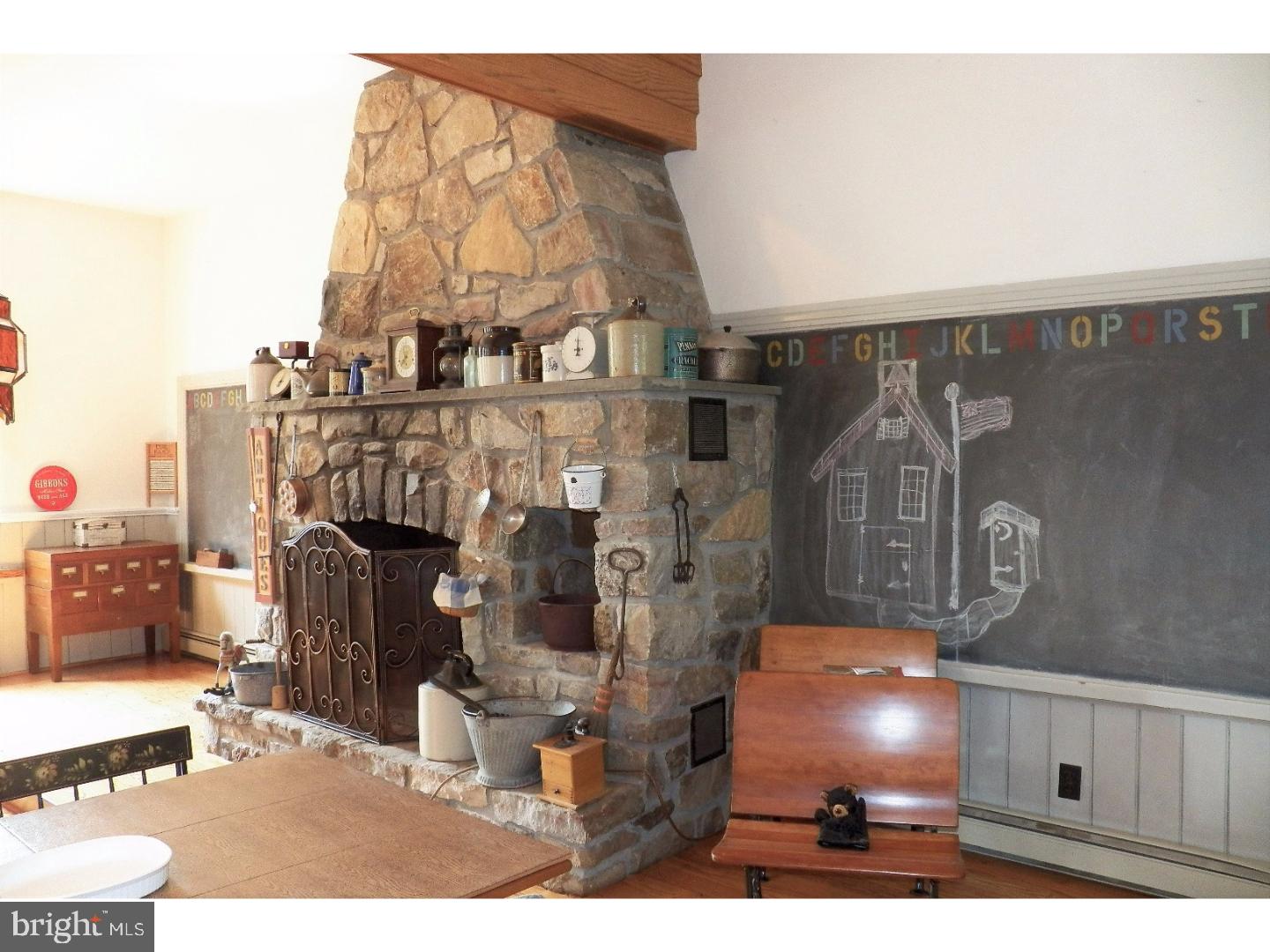 2084 Tollgate Road Palm, PA 18070 - Photo 12 of 24 Gallery Image 12