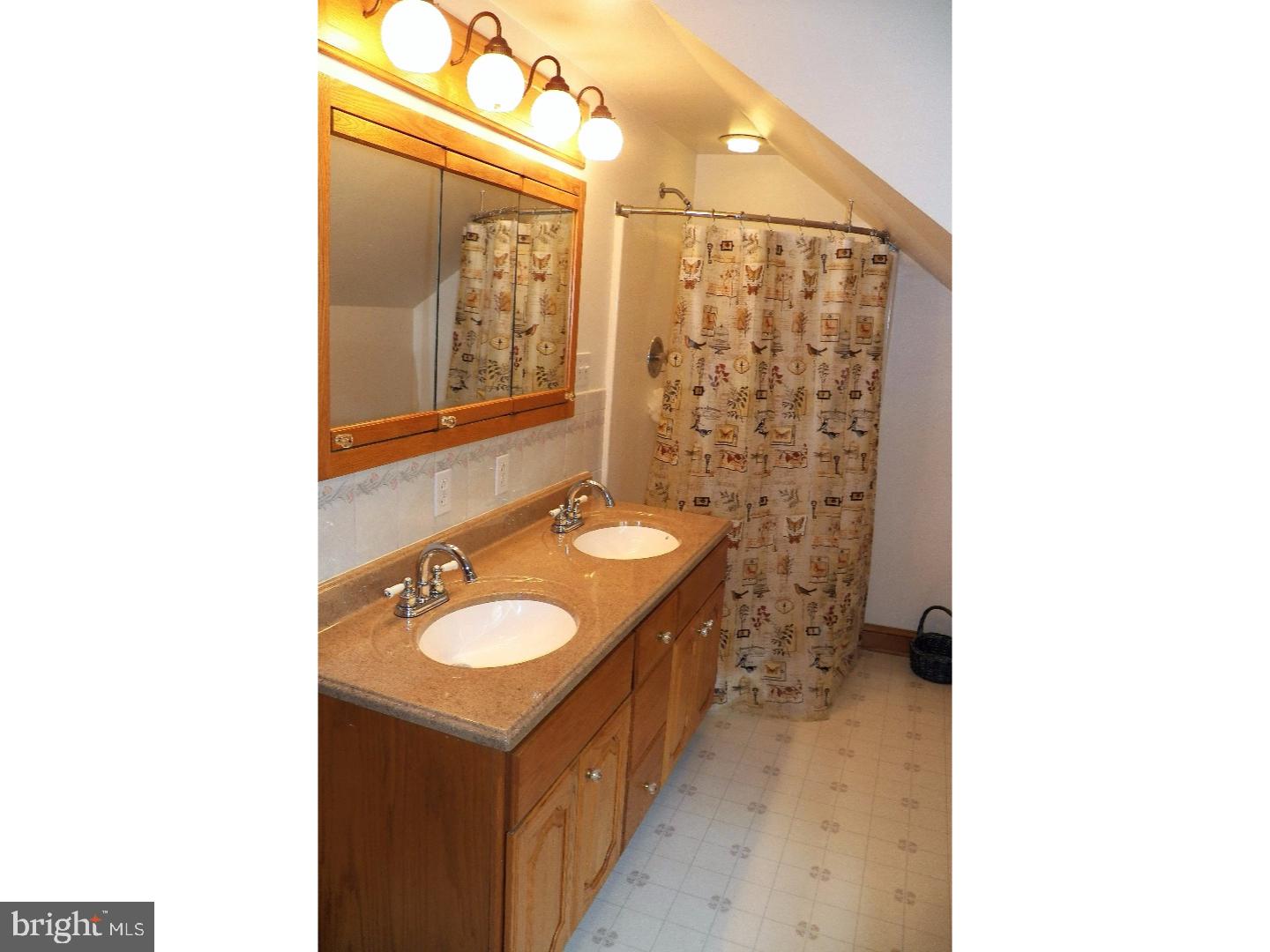2084 Tollgate Road Palm, PA 18070 - Photo 19 of 24 Gallery Image 19