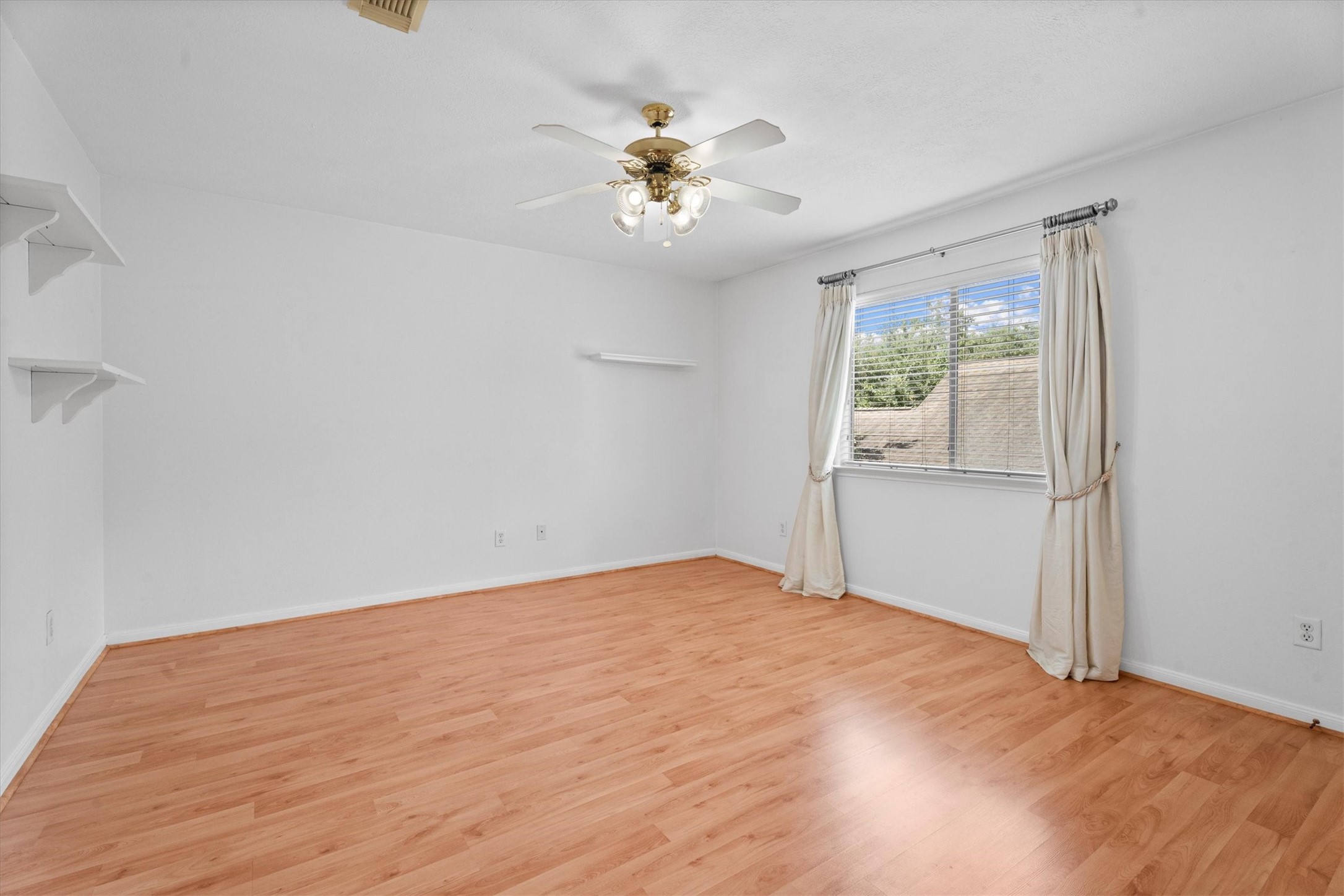 9218 Memorial Pines Way Spring, TX 77379 - Photo 21 of 28 Bedroom C