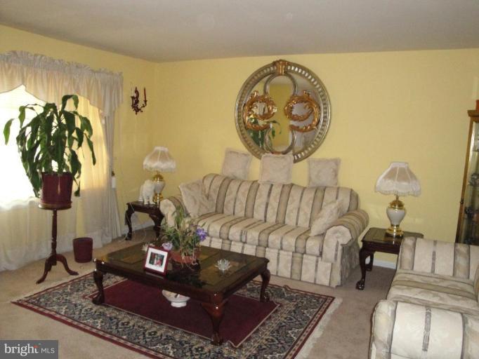 5216 Hagan Road Temple Hills, MD 20748 - Photo 7 of 11 Living Room