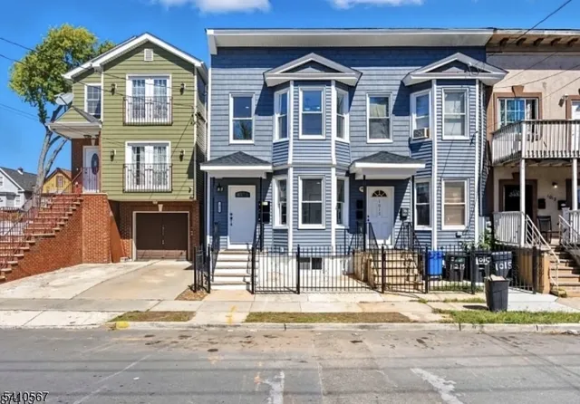 $2,500 | 1015 Flora Street, Elizabeth, NJ 07201