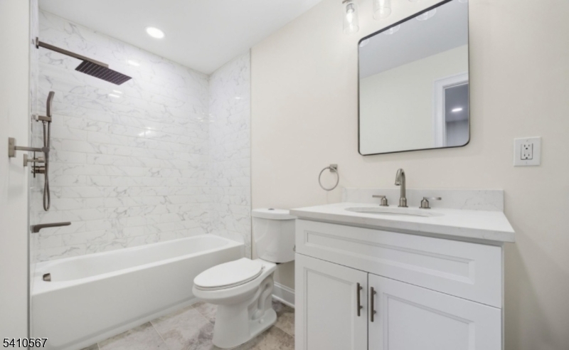 1015 Flora Street Elizabeth, NJ 07201 - Photo 11 of 15