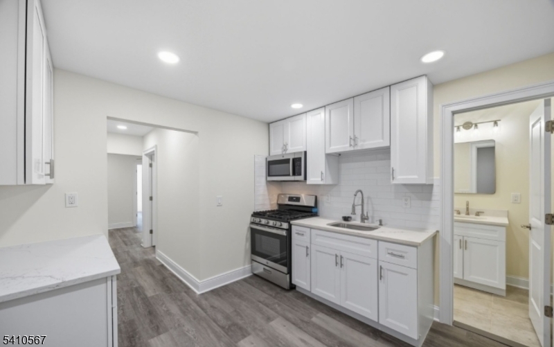 1015 Flora Street Elizabeth, NJ 07201 - Photo 8 of 15