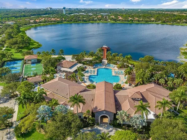 $877,000 | 631 Moondancer Court, Palm Beach Gardens, FL 33410