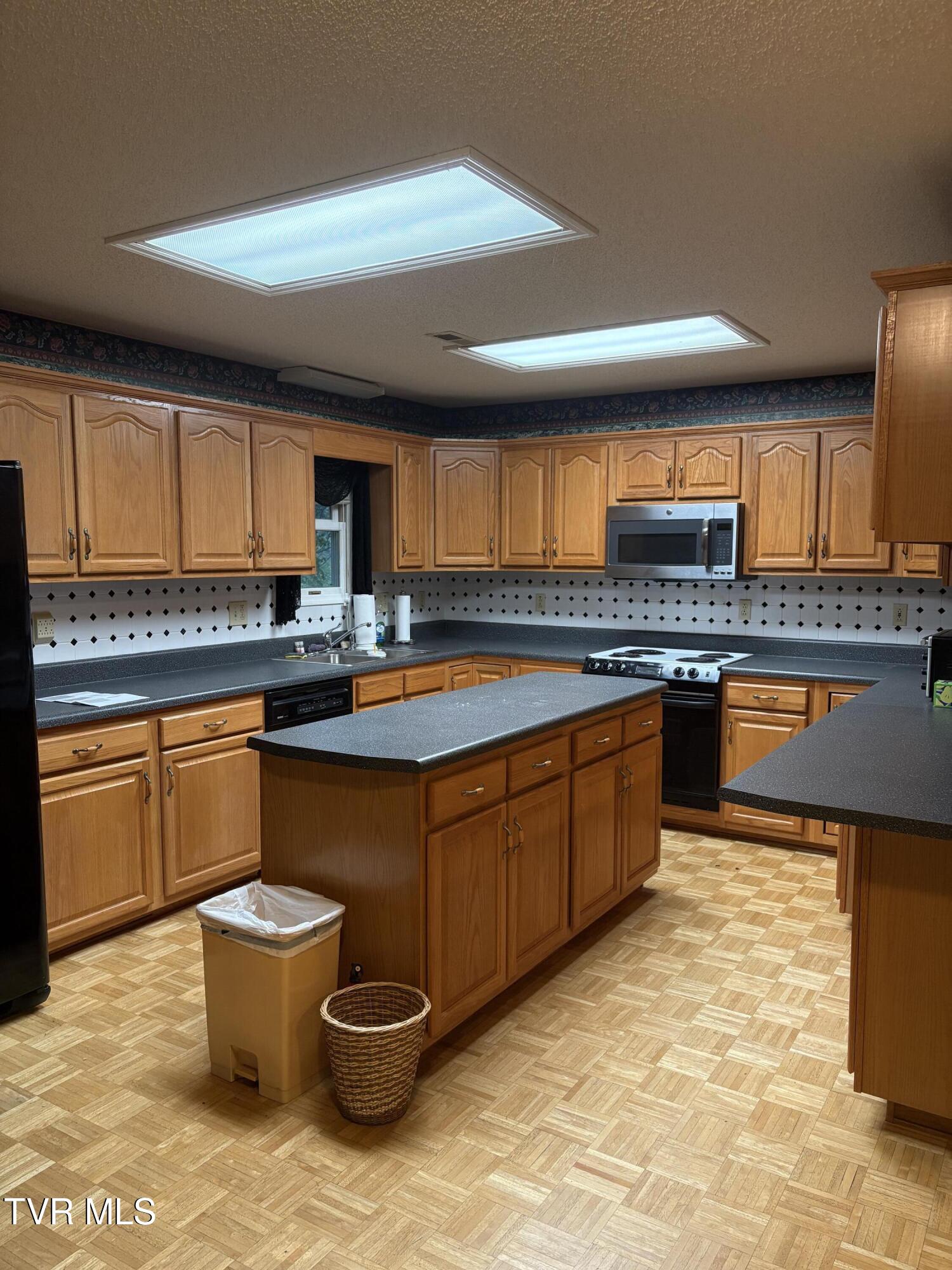 805 New Beason Well Road Kingsport, TN 37660 - Photo 11 of 48 IMG_3850