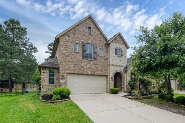$825,000 | 6 Twig Corner Court, The Woodlands, TX 77375
