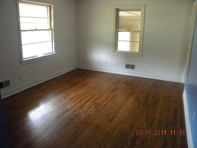 2025 Meadowbrook Road Northwest Roanoke, VA 24017 - Photo 14 of 18 DSCN9440