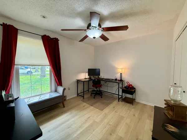 $246,900 | 107 3rd Street, Broadlands, IL 61816