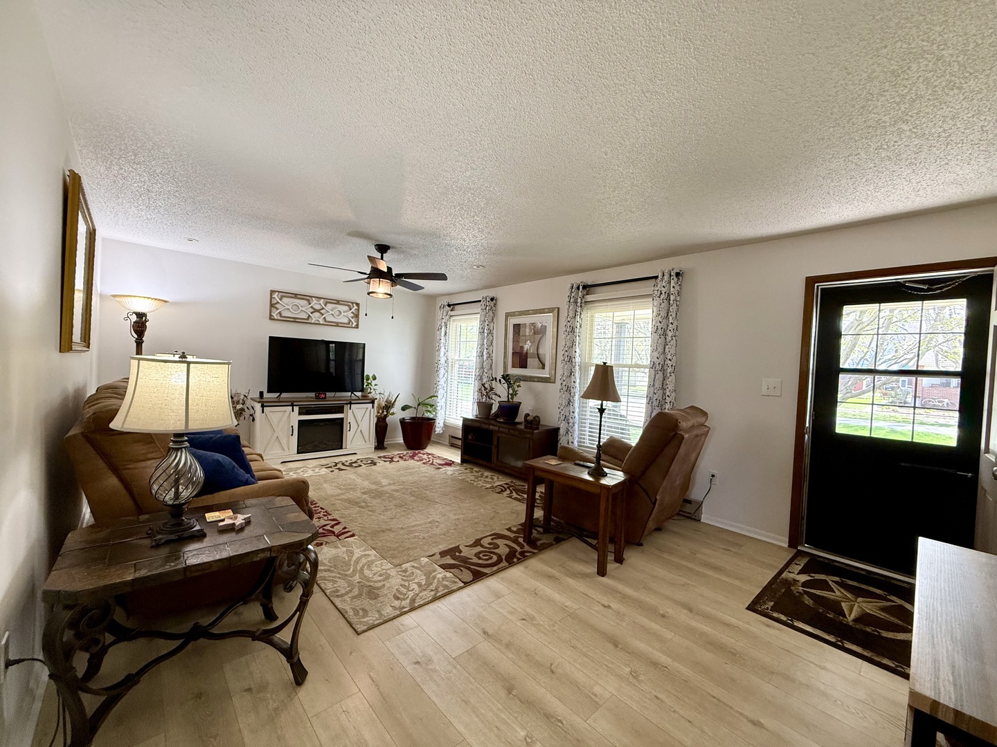 107 3rd Street Broadlands, IL 61816 - Photo 5 of 26