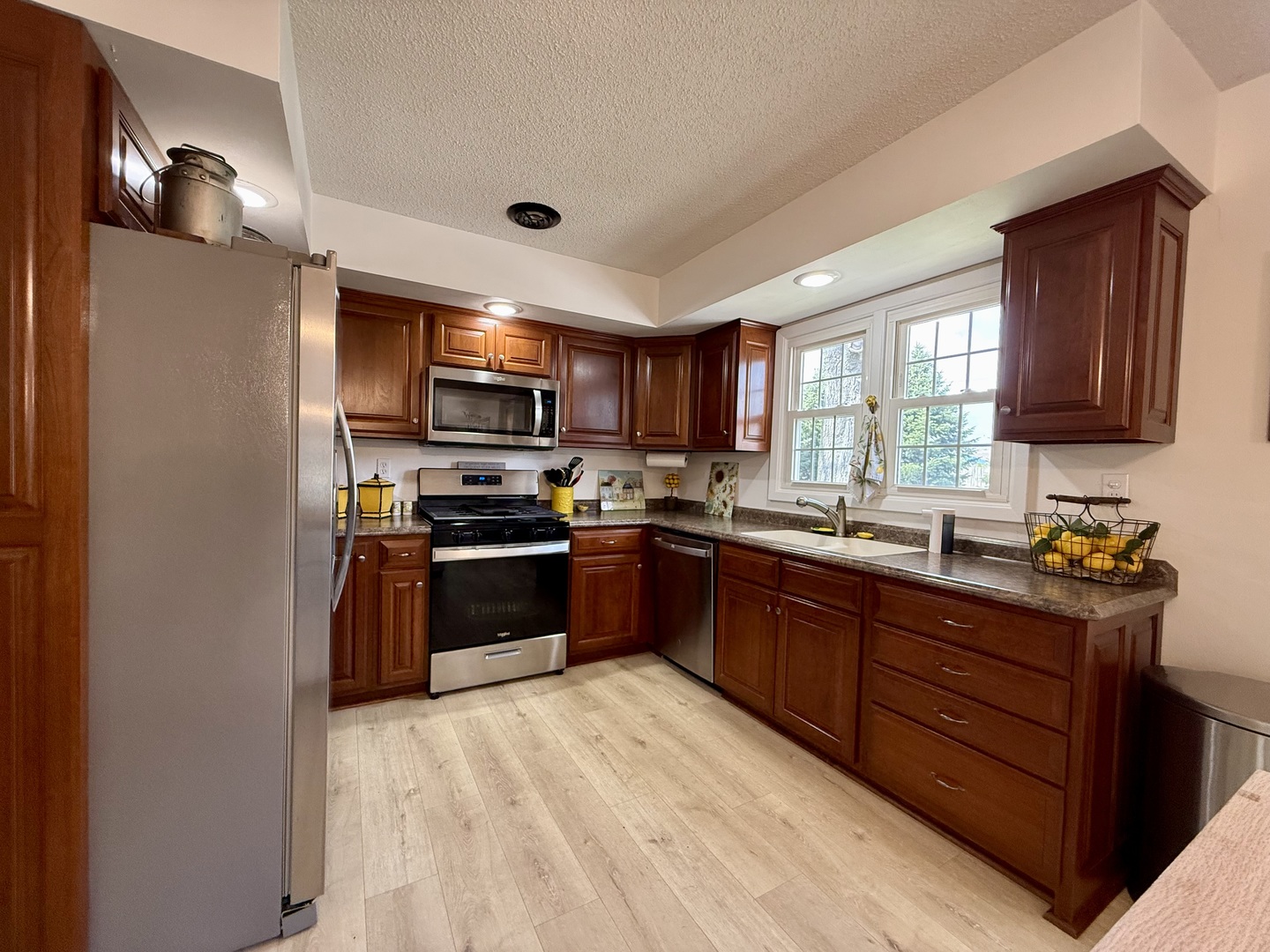 107 3rd Street Broadlands, IL 61816 - Photo 8 of 26