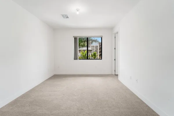 $5,300 | 8173 Northwest 42nd Street, Doral, FL 33166