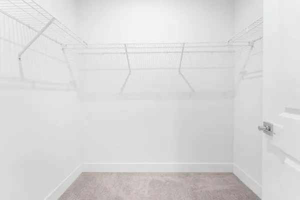 $5,300 | 8173 Northwest 42nd Street, Doral, FL 33166