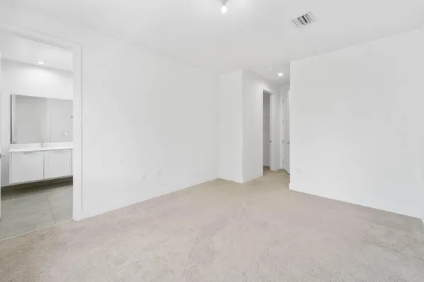 $5,300 | 8173 Northwest 42nd Street, Doral, FL 33166