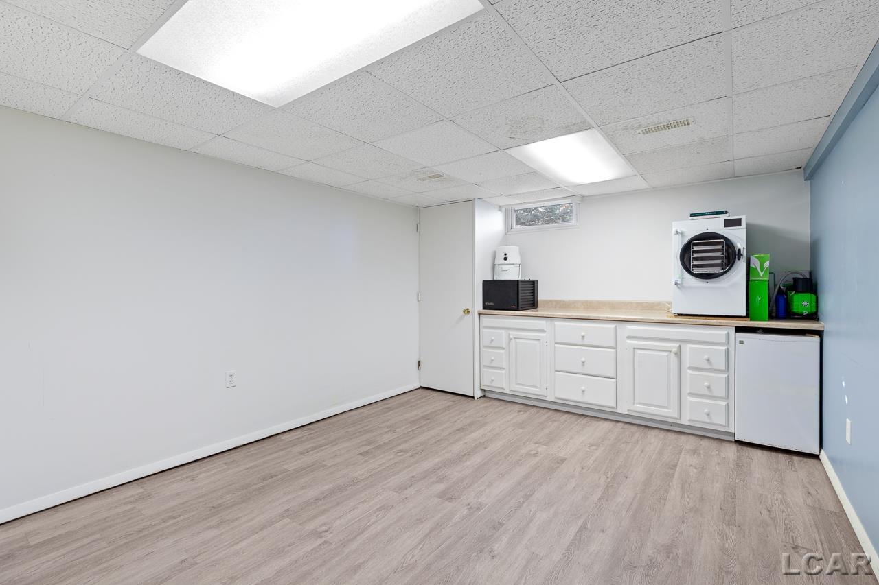 4032 Hunt Road Adrian, MI 49221 - Photo 25 of 48 50159599-debe5786-5322-4be1-8613-e9562c4ba632.JPG
